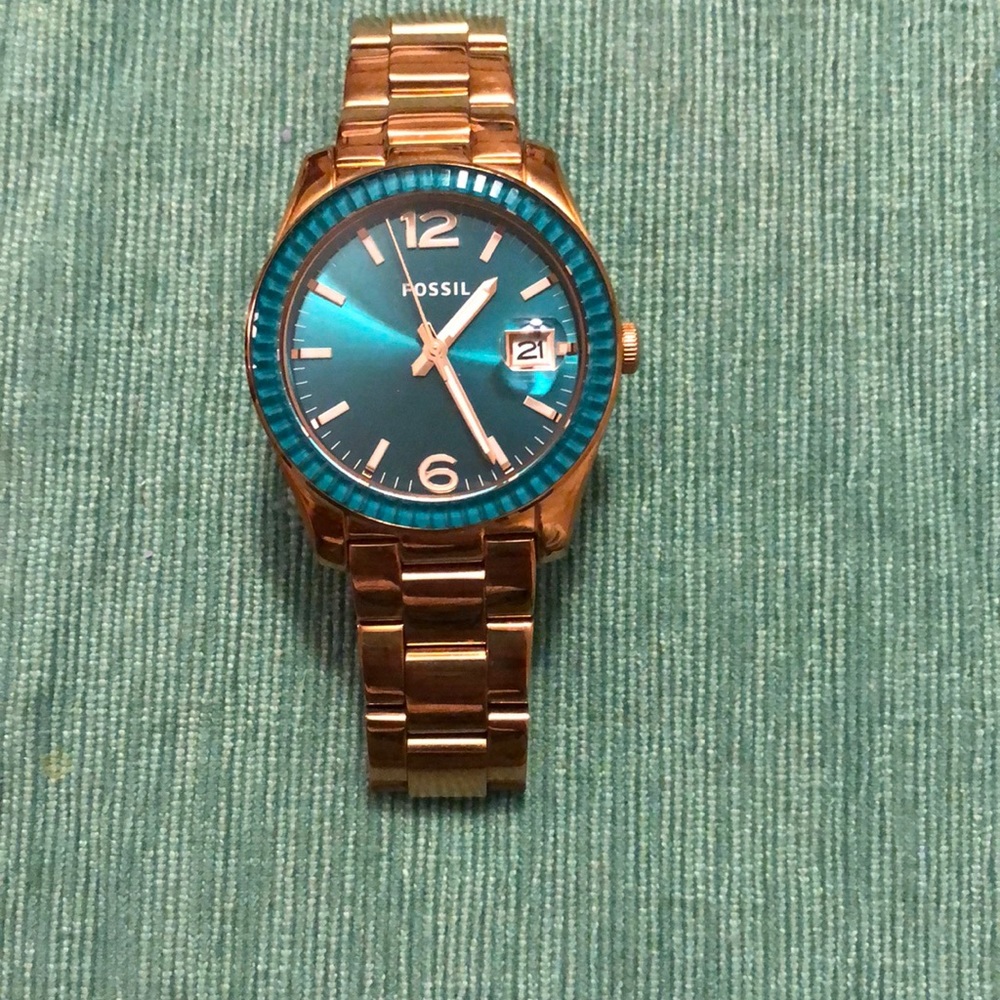 Rose Gold Fossil Watch with Teal Face